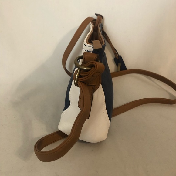 Giani Bernini Leather Crossbody Bag - Picture 4 of 15